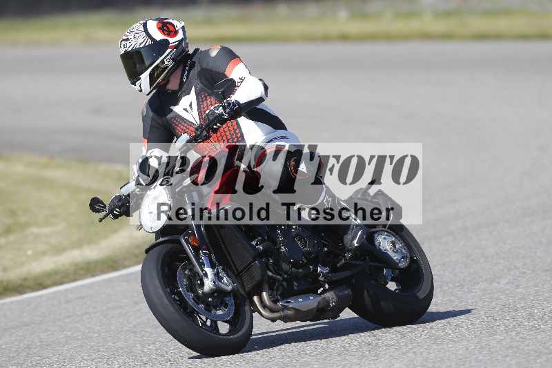 /01 02.04.2026 MAZ ADR/Gruppe gelb Gruppe gruen/46